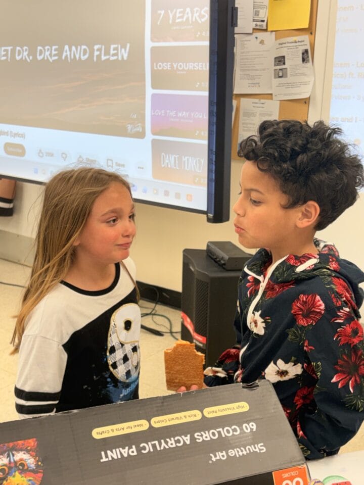 280e4338 3fbb 4f19 a75b ef85199e5ecb